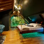 Hodinový hotel Sweety Loft Romantique Avec Jacuzzi *
