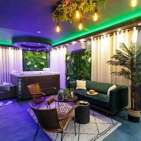 Sweety Loft Romantique Avec Jacuzzi Romantiskt hotell