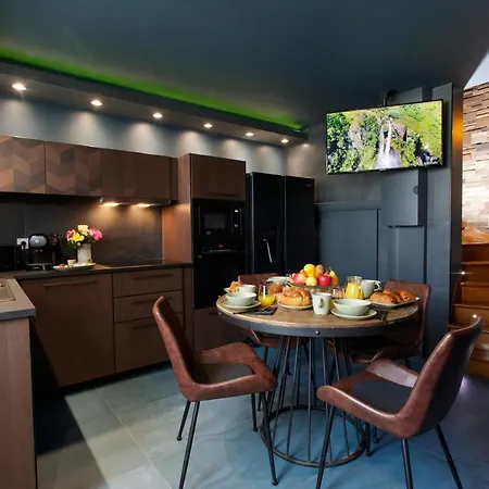 Sweety Loft Romantique Avec Jacuzzi Love hôtel *