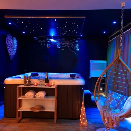 Love hôtel Sweety Loft Romantique Avec Jacuzzi *