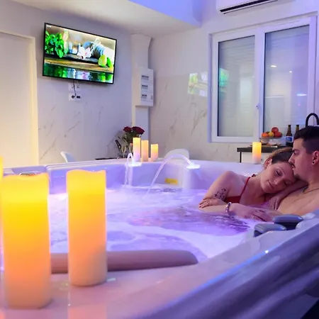 Love hôtel Sweety Loft Romantique Avec Jacuzzi