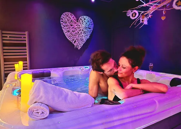 Hotel miłości Sweety Loft Romantique Avec Jacuzzi *